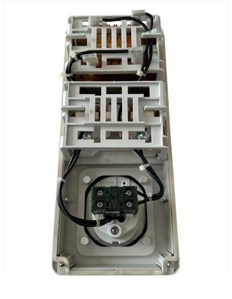 Prise Gewiss GW66360 verticale à verrouillage sans fusibles, 2 pôles, 160 VA, transformateur 230 V/24 V, IP55, boîtier inférieur